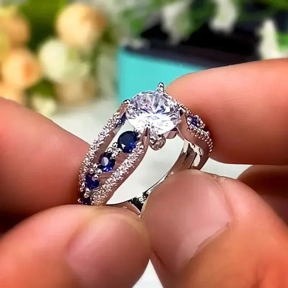 NIP Luxurious Banquet Creative Hollow out Sapphire Blue Zircon Ring - Size 7.5 - Picture 3 of 8